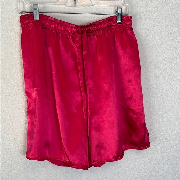 Women's VICTORA'S SECRECT Gold Label Pink Pajama Bottoms Silky Size M - HOT! - Picture 1 of 8